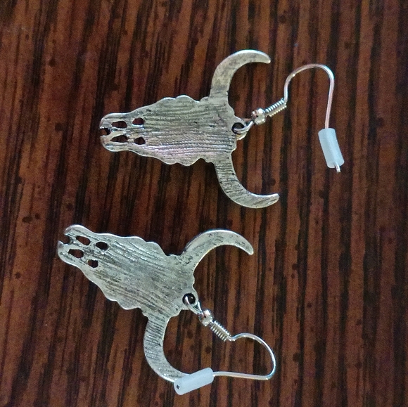 🔻Sale 5/$13🔻Turquoise Embellished Bull Skull Dangle Earrings - Picture 3 of 3